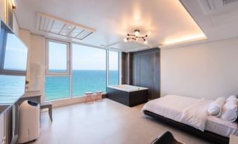 Goseong Honey Hooney Pension - Housity