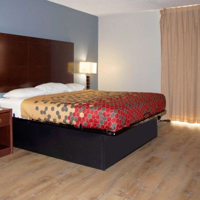 Standard King Room - Non-Smoking Econo Lodge Promo Code