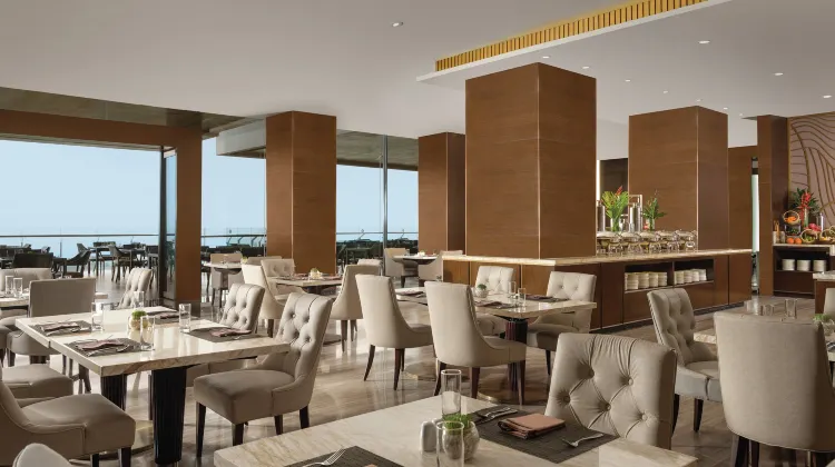 インターコンチネンタル バンドン ダゴ パーカー 食事・レストラン