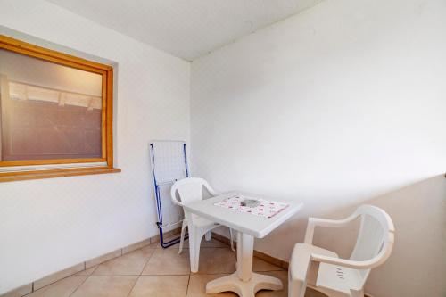 高级一卧室带阳台公寓