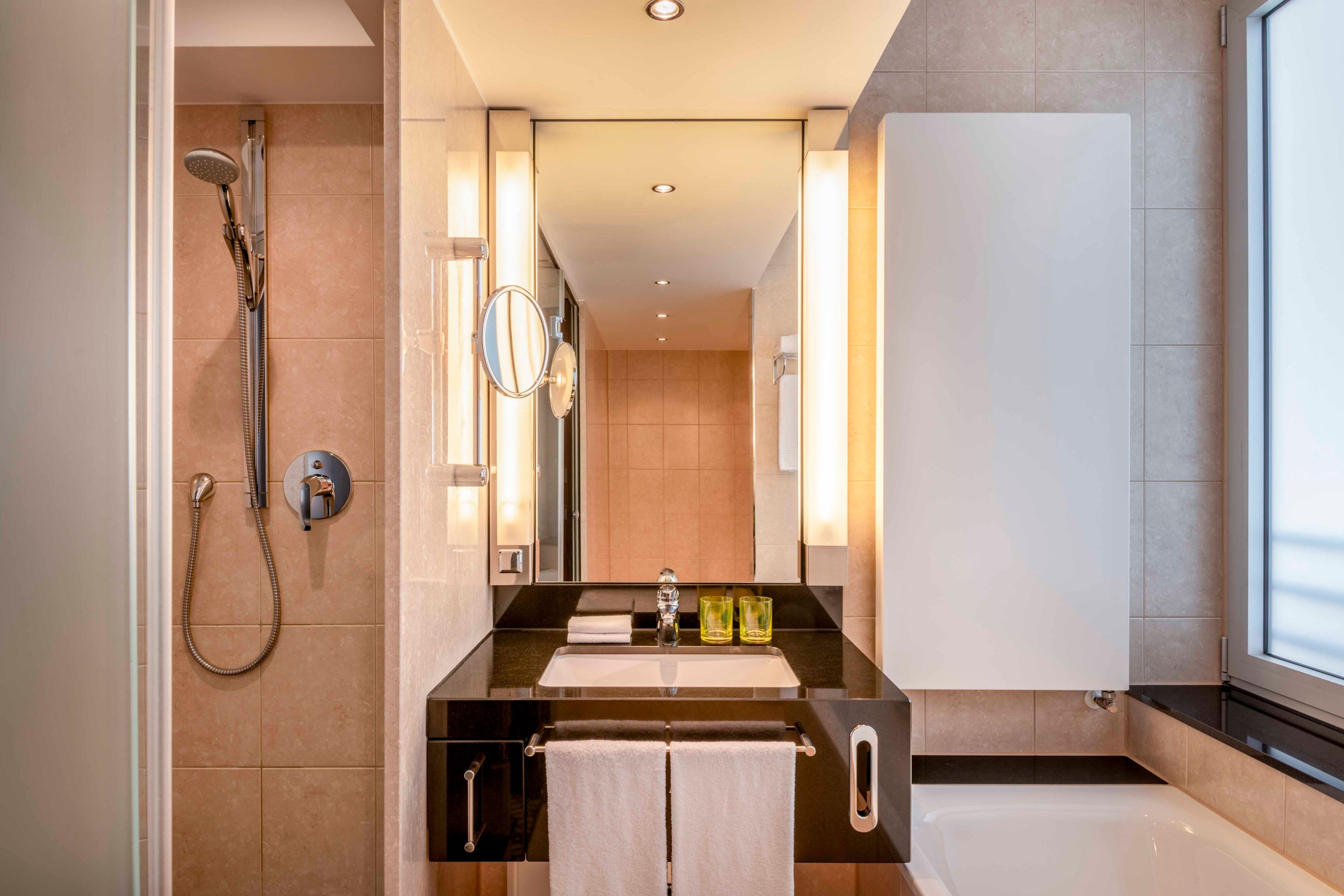 带梳化床的行政特大床套房