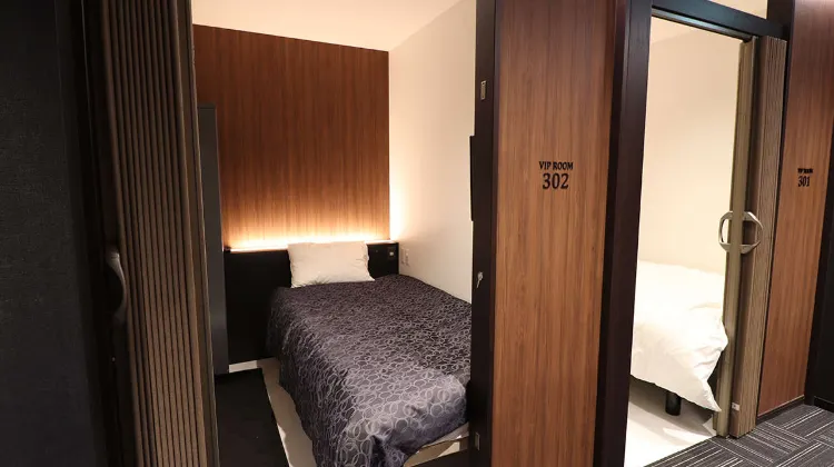 レオ癒カプセルホテル西船橋店 外観