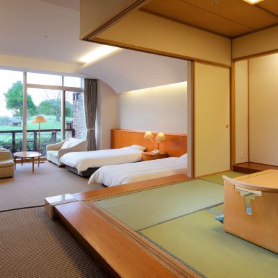 和洋折衷スタイルのお部屋（喫煙可） 都リゾート 奥志摩 アクアフォレスト (旧ホテル近鉄アクアヴィラ伊勢志摩) クーポン