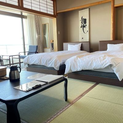 [Japanese-Style Room With 10 Tatami And Twin Beds]A View With Half Sea And Half Mountains [Japanese Room] [Non-Smoking] [Ocean View] ホテル青島サンクマール クーポン