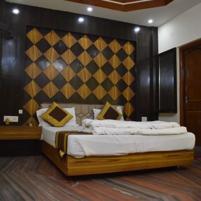 Diamond Suite Hotel Srimann Mangalam Promo Code