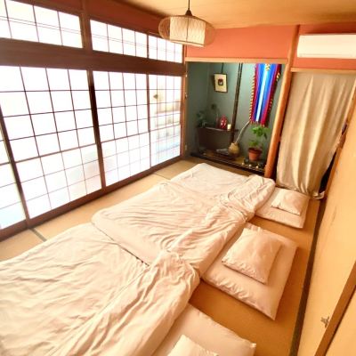 Japanese-Style Economy Room with Mountain View