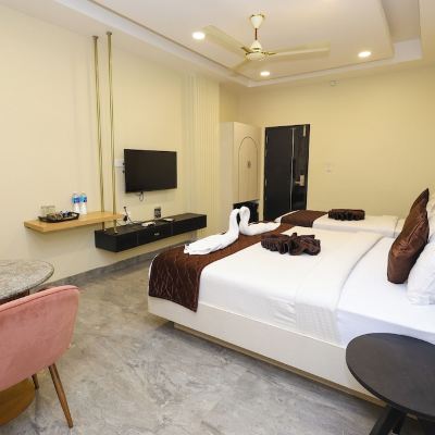 Family Suite Eden Roc Promo Code