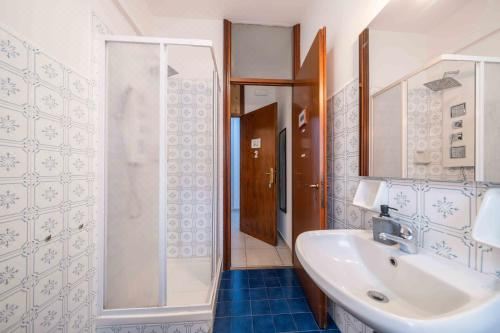 双人房（带独立浴室）