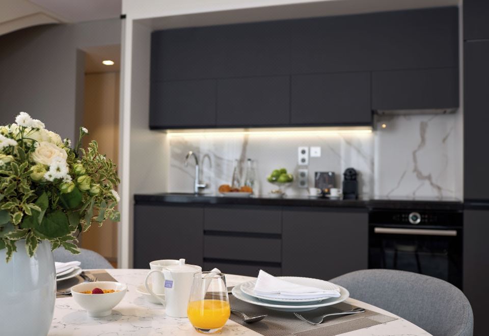 Fraser Suites le Claridge Champs-ElyséesTwo Bedroom Premier Suite