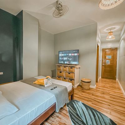 Superior Queen Room With Private Ensuite Outpost Hostel - Coron - Adults Only Promo Code