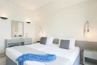 Samaina Port Hotel