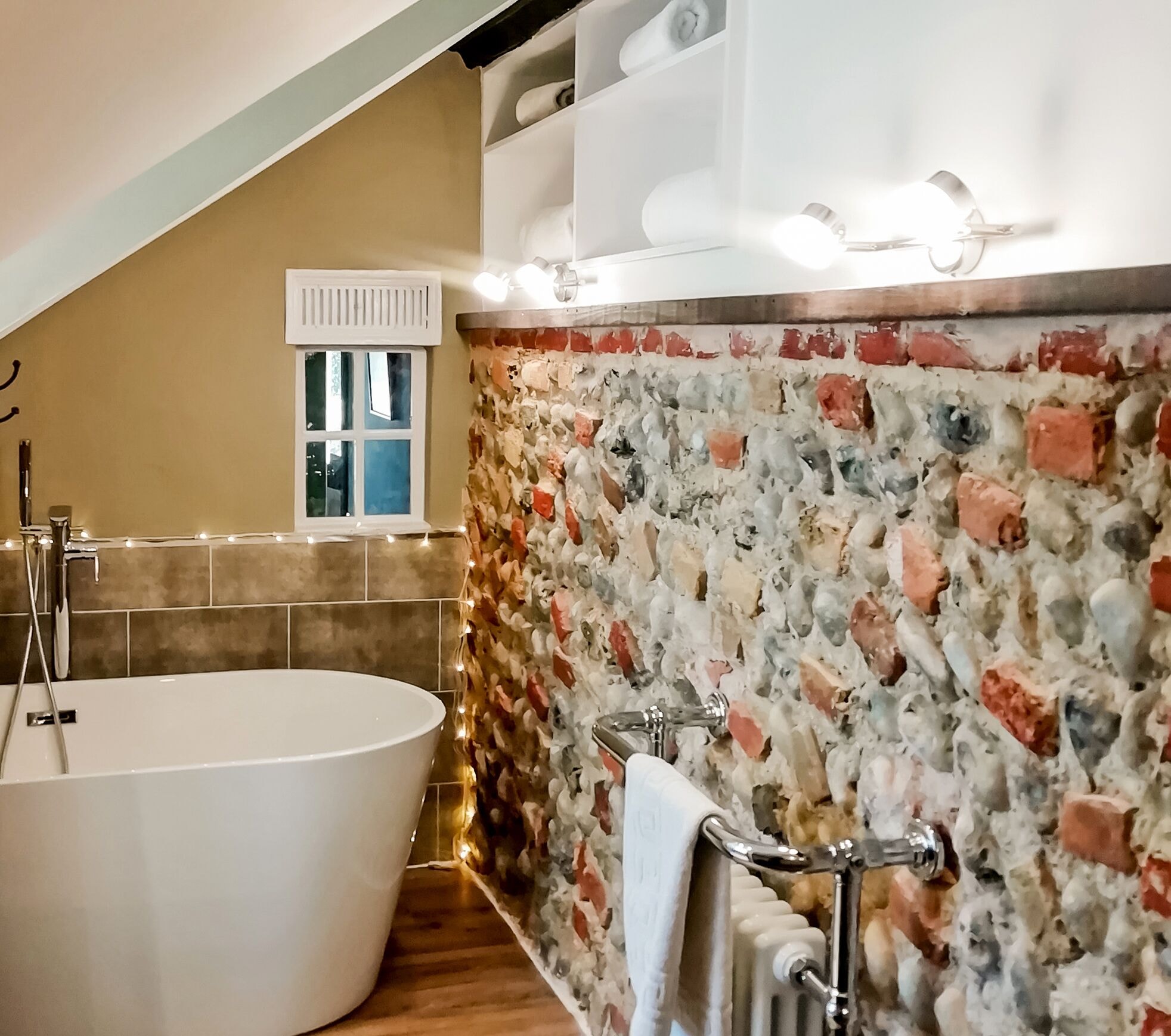 高级套房，带衞生间，花园景观（11号）