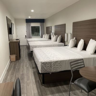 Family Room Palace Inn Blue - Garth Rd Promo Code