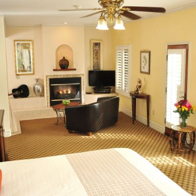 Superior King Room The Eagle Inn Promo Code