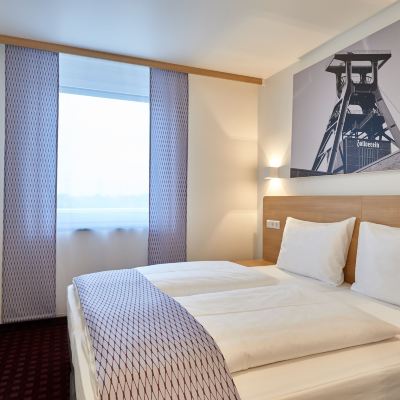 Basic Double Room, 2 Twin Beds, Non Smoking McDreams Hotel Essen Promo Code
