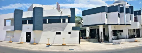 Hotel Laguna Inn