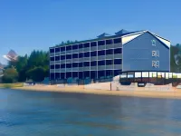 The Baywatch Resort Ξενοδοχεία στην πόλη 