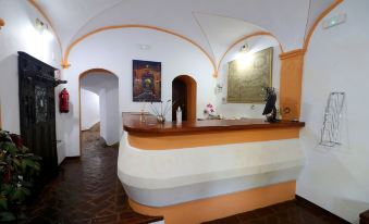 Hotel Monasterio de Rocamador - Housity