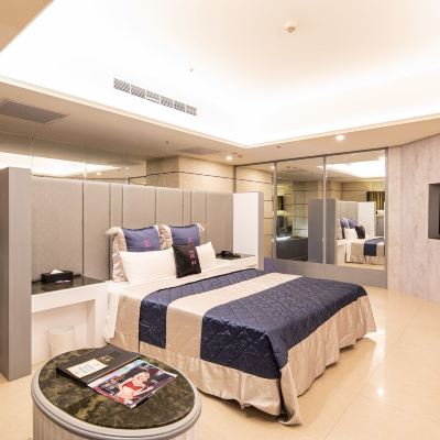 現代雙人房 探索汽車旅館-台北南港館優惠