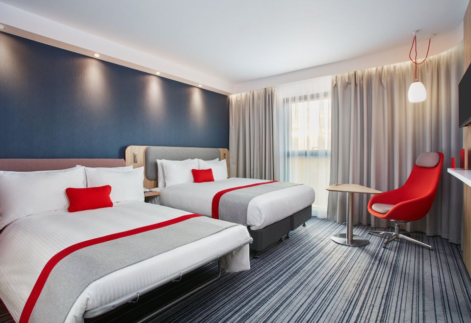 标准间 - 带双人床和梳化床