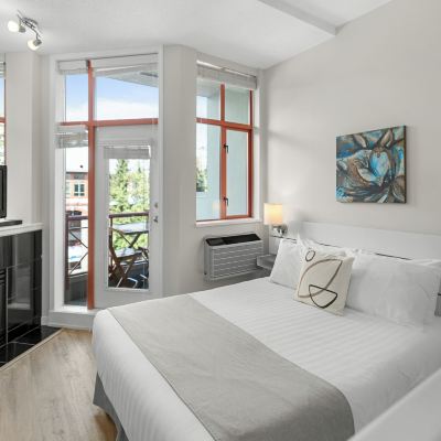 Queen Studio The Alpenglow by MountainView Accommodation Promo Code