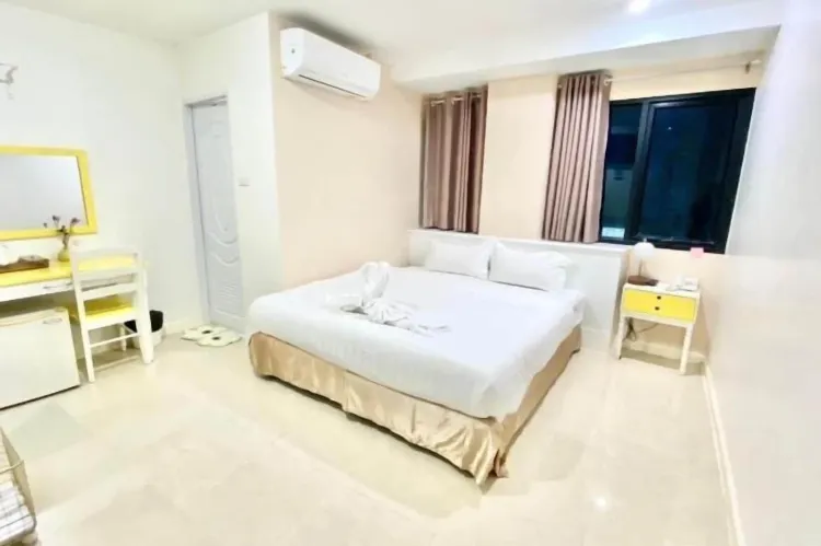 ห้องสแตนดาร์ด เตียงใหญ่ 1 เตียง