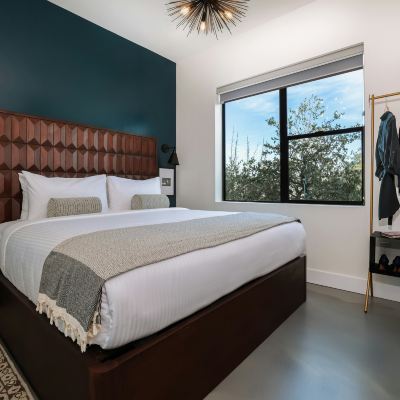 Three-Bedroom Suite Colton House Hotel Promo Code