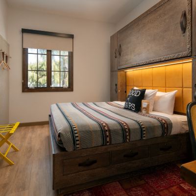 Poolside Cozy King Room The Waterman Promo Code