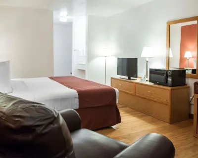 Econo Lodge Old Town Hotel a 