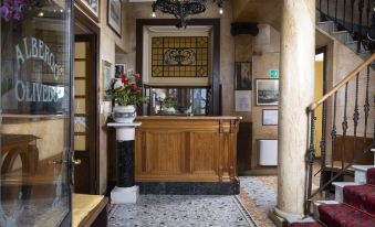 Hotel Olivedo - Housity