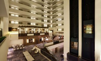 DoubleTree Suites by Hilton Hotel Boston - Cambridge