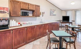 Wingate by Wyndham Canton-Hall of Fame - Housity