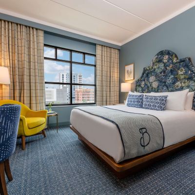 Deluxe King Room The Bradley Promo Code