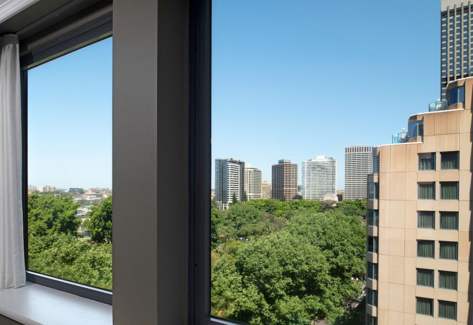 Sheraton Grand Sydney Hyde ParkTwin Room with Hyde Park View