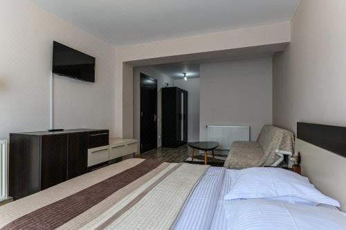 三人房（带独立浴室）