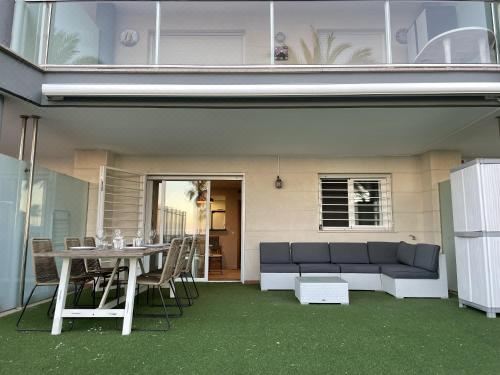 高级一卧室带阳台公寓