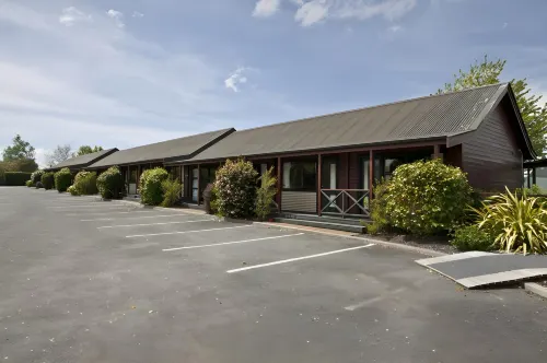 Te Anau Top 10 Holiday Park and Motels