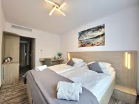 Hotel Crystal Hotels in 
