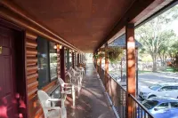 Austin's Chuckwagon Lodge