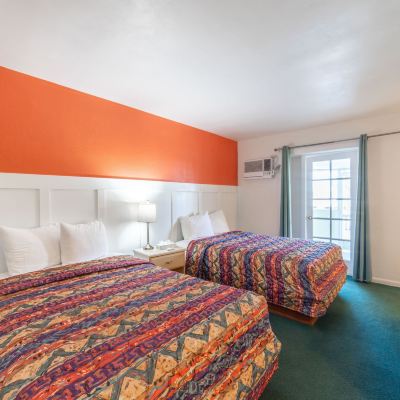 Standard Room with Balcony Captain's Table Hotel Promo Code