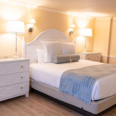 King Room with Garden View Anchor in Distinctive Waterfront Lodging Promo Code