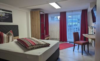 Pension Am Waldrand - Housity