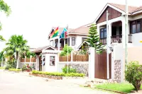 Mahogany Lodge, Cantonments Hotels in 