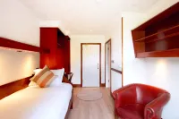 The Lodge @ Harvey's Point Hotel a 