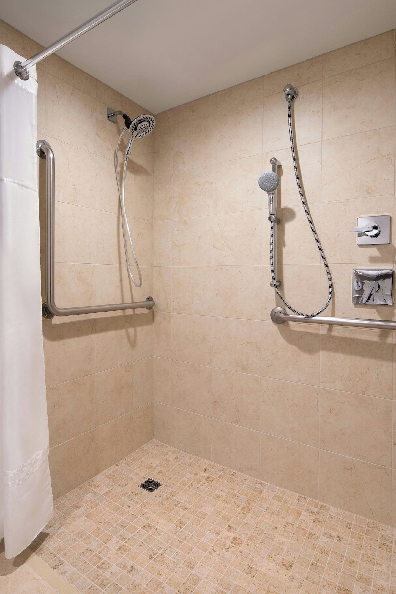 特大床房（带梳化床）