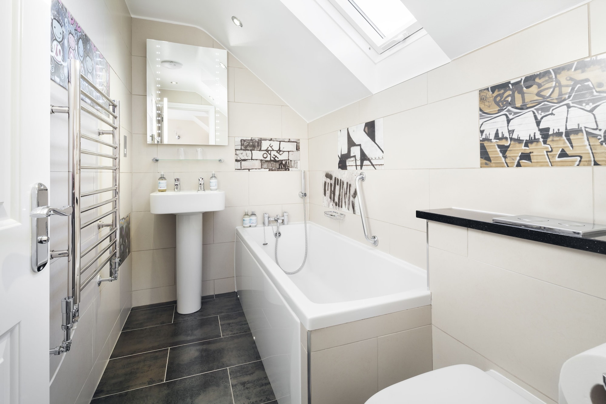 小型双人房带浴室（一楼房间9）