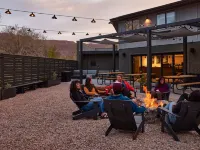 Slackline Moab, Outset Collection by Hilton Hotels in Moab