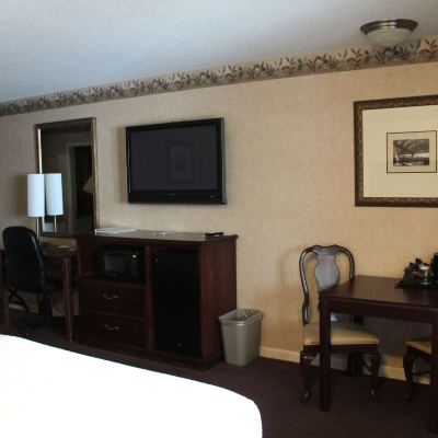 2 Queen Beds-Premium Room-Non Smoking Shiretown Inn & Suites Promo Code