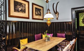 Villa Zollhaus Bed & Breakfast - Housity
