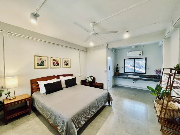 Comfort Double Room, 1 King Bed, Non Smoking, Refrigerator